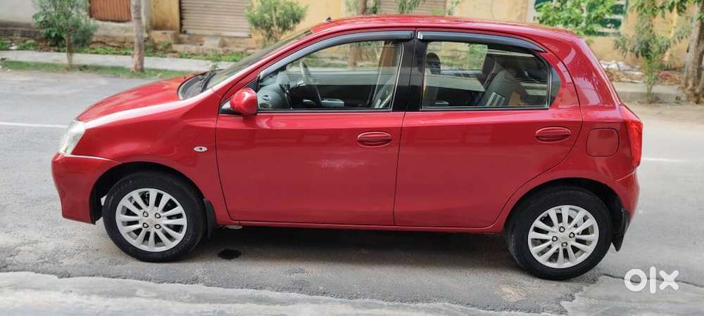 Toyota Etios Liva 2011-2012 G, 2011, Petrol