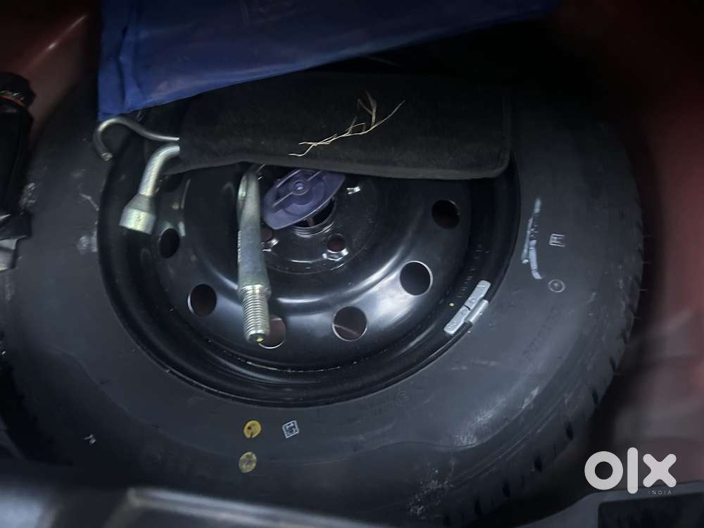 Maruti Suzuki Swift Vxi Optional, 2023, Petrol