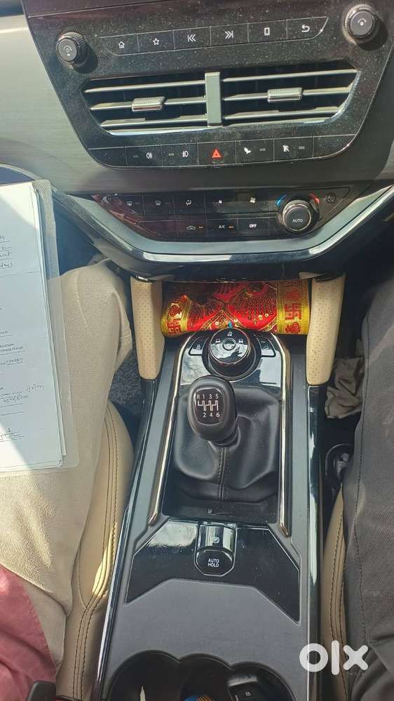 T Safari Xz+ (mt Diesel 2.0l) - Tropical Mist Adventure -7 Seater