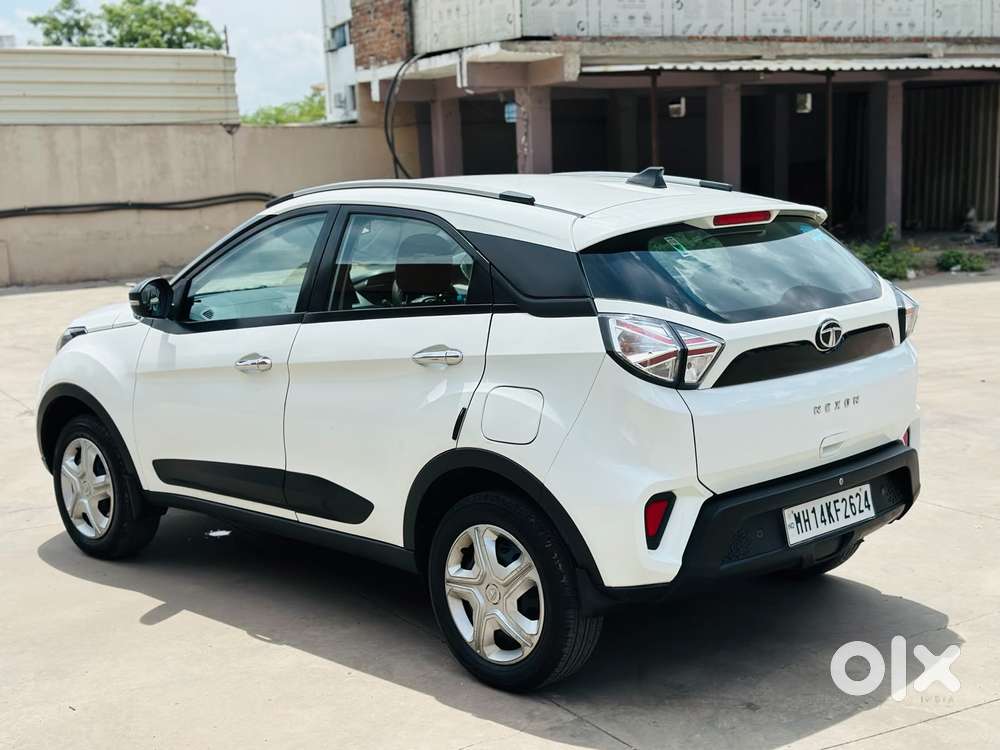 Tata Nexon 1.2 Revotron Xm (s), 2022, Cng & Hybrids