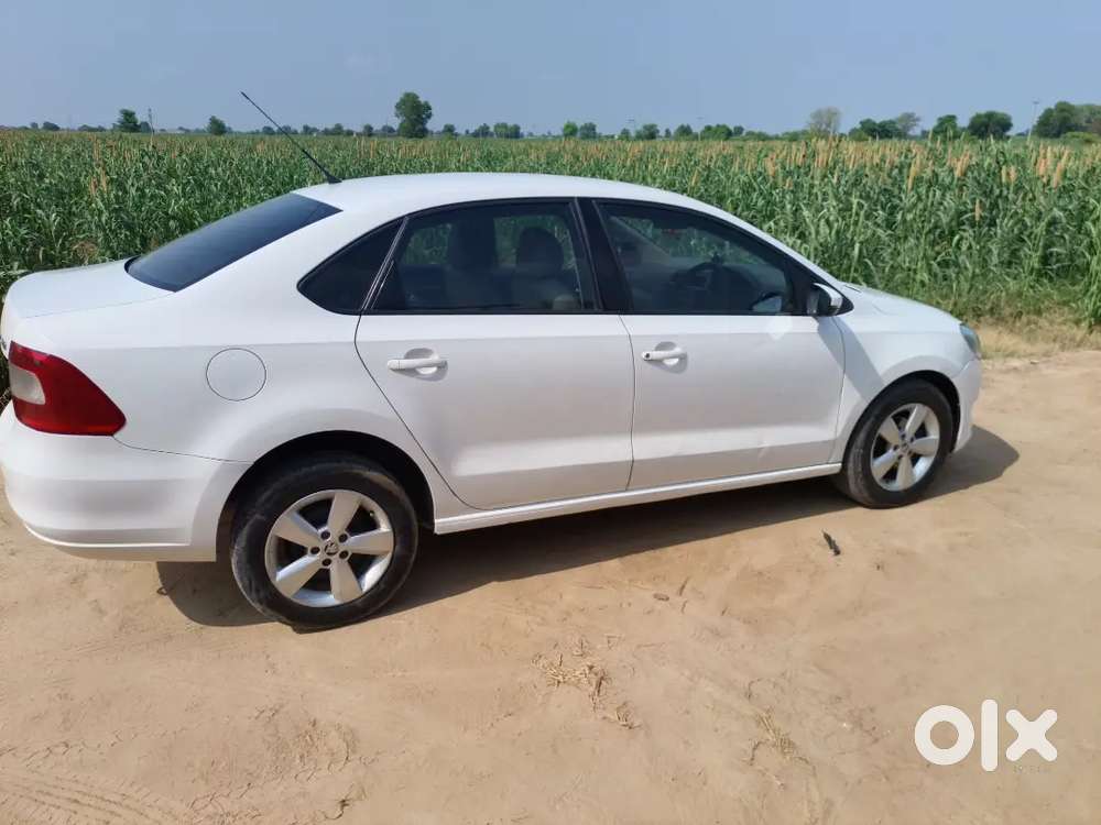 Skoda Rapid Elegance 2015 Year