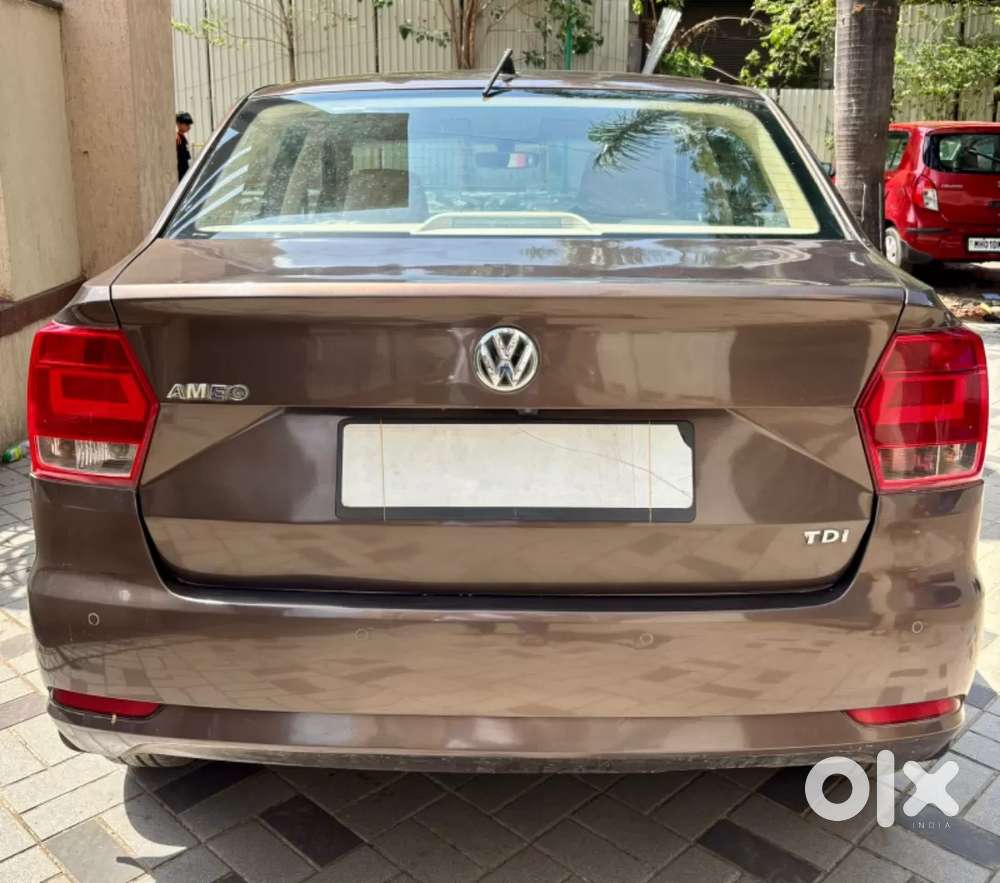 Volkswagen Ameo 1.5 Tdi Highline At 16 Alloy, 2018, Diesel