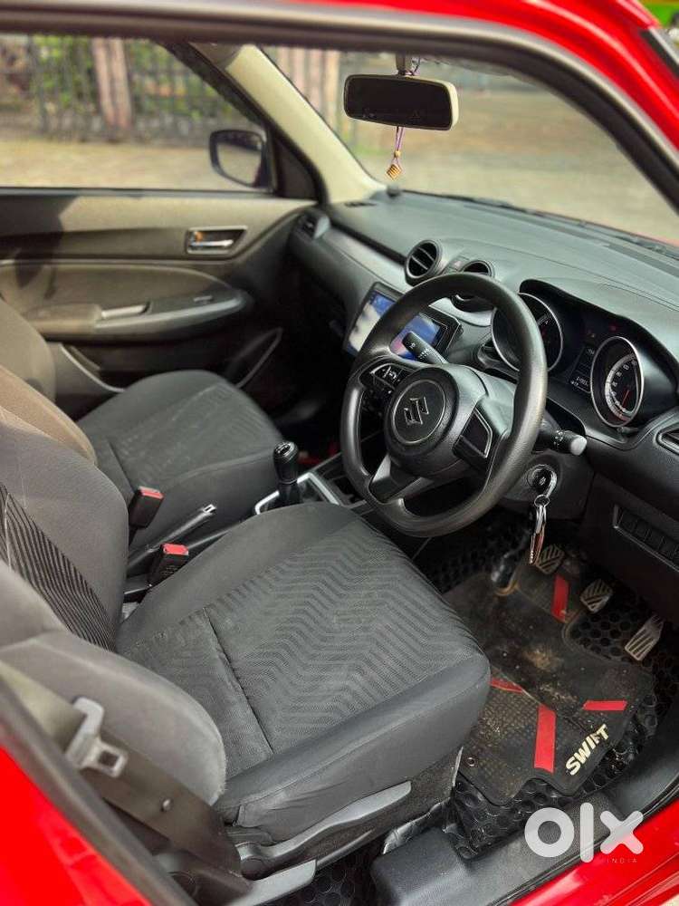 Maruti Suzuki Swift Vxi + Manual, 2022, Petrol