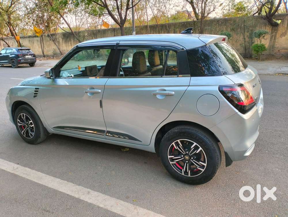 Maruti Suzuki Swift Vxi + Manual, 2024, Petrol