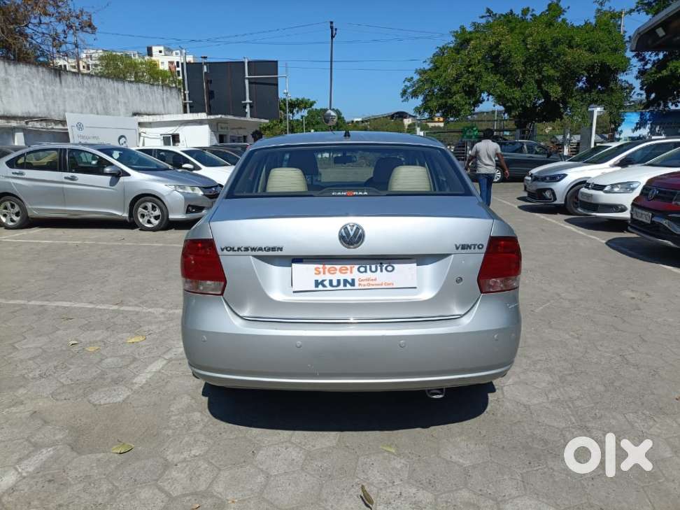 Volkswagen Vento 2010-2013 Petrol Highline, 2011, Petrol