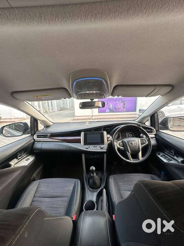 Toyota Innova Crysta 2.4 V 8 Str, 2017, Diesel
