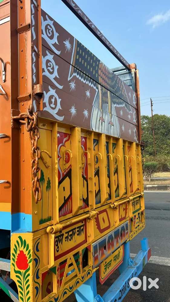 TATA LPT 3118 12 chakka