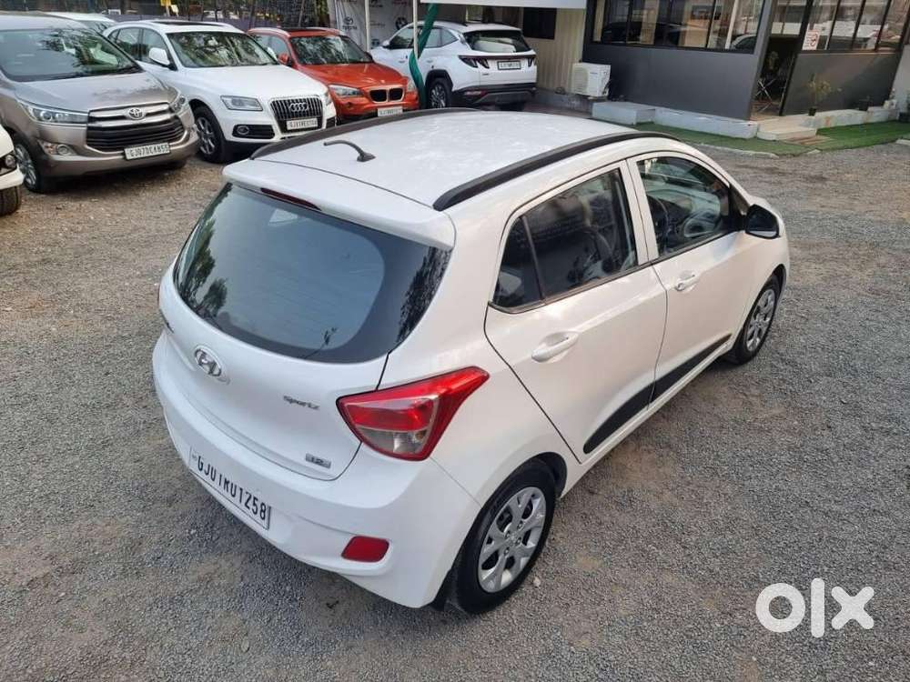 Hyundai Grand I10 1.2 Sportz At, 2016, Cng & Hybrids