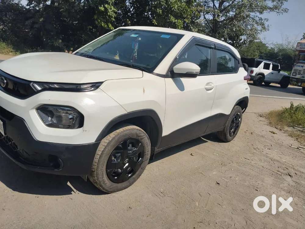 Tata Punch Revotron 2024 Adventure
