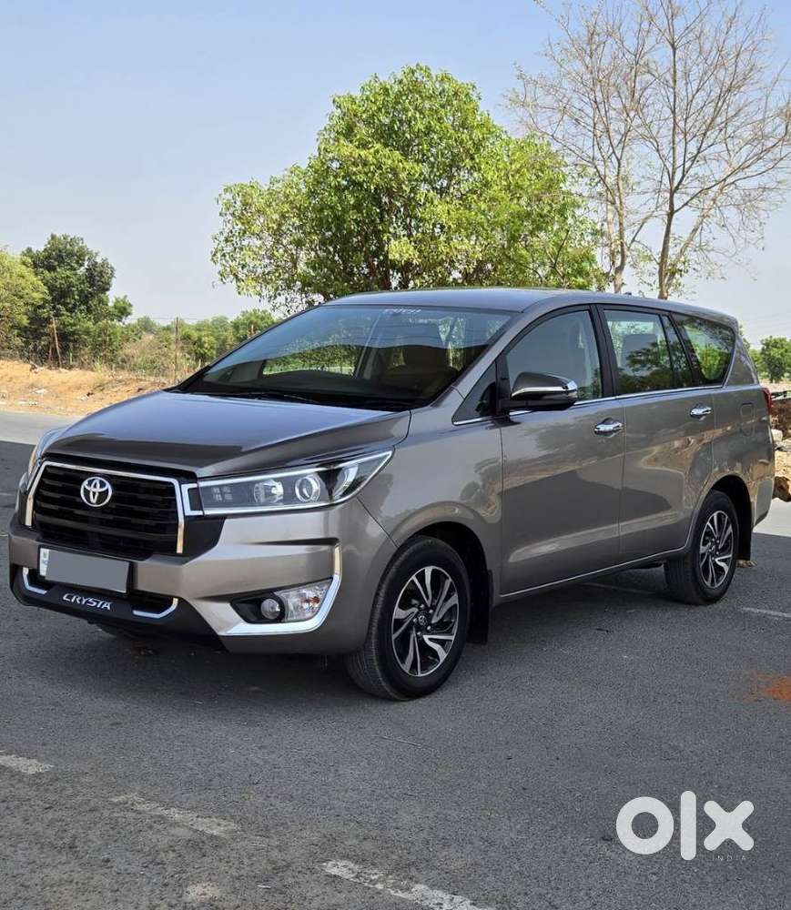 Toyota Innova Crysta [2020-ongoing] 2.4 Vx 8 Str, 2023