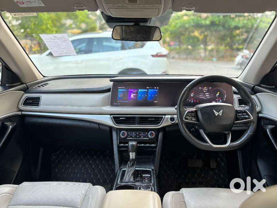 Mahindra Xuv700 Ax7 Luxury Pack Awd, 2022, Diesel