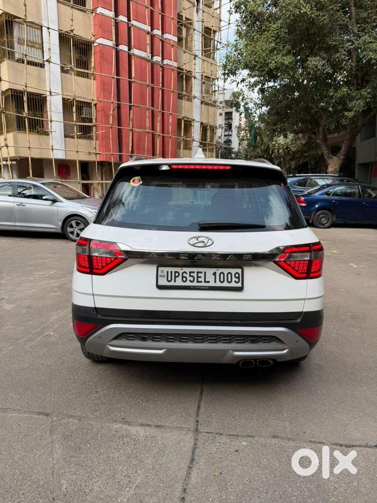 2022 Hyundai Alcazar Platinum (o) 6 Seater Diesel At  Top Model
