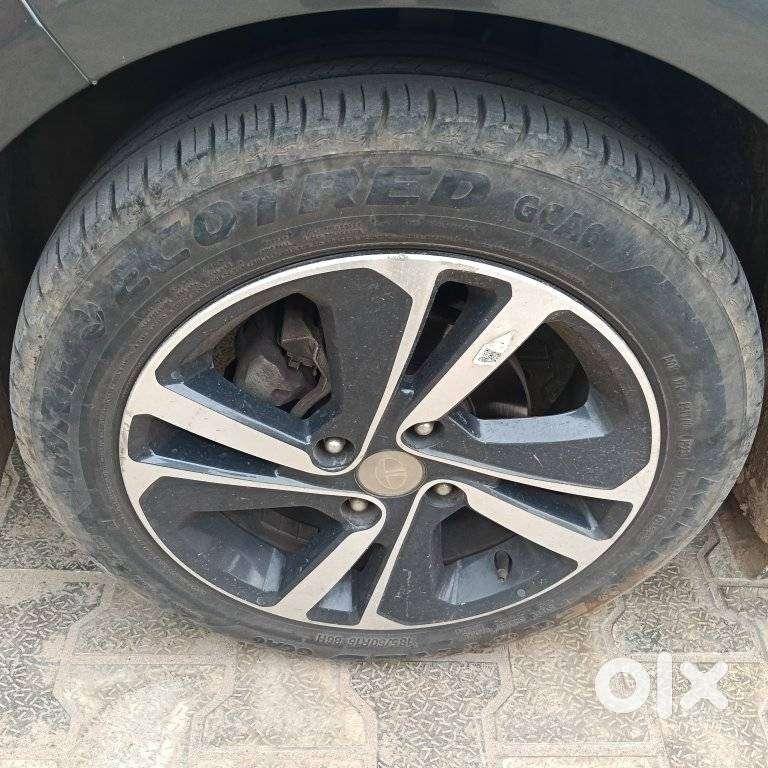 Tata Altroz 1.2 Xza Plus, 2023, Petrol