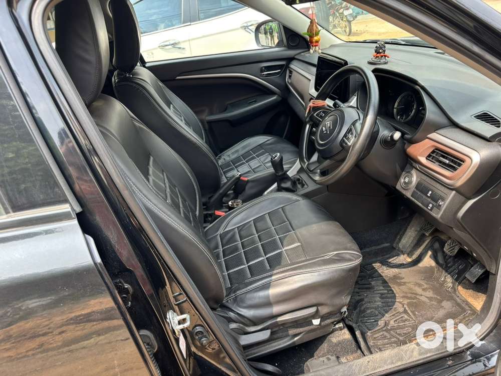 Maruti Suzuki Brezza Zxi Smart Hybrid With Sunroof Only 11000 Km