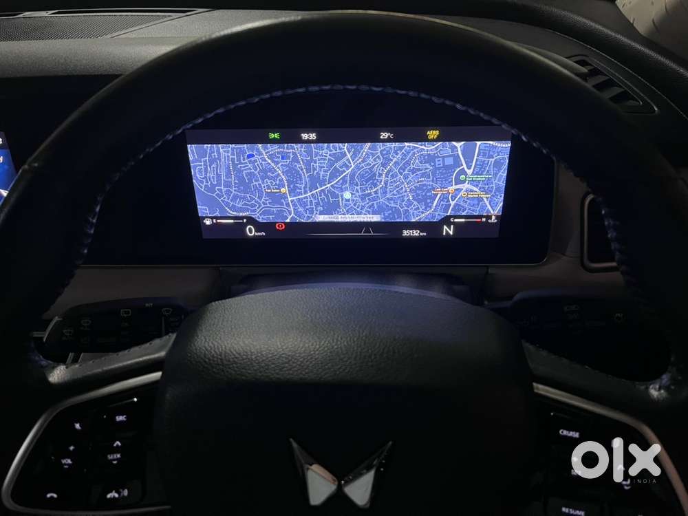 Mahindra Xuv700 Luxury Pack 2022 Diesel 41800 Km Driven