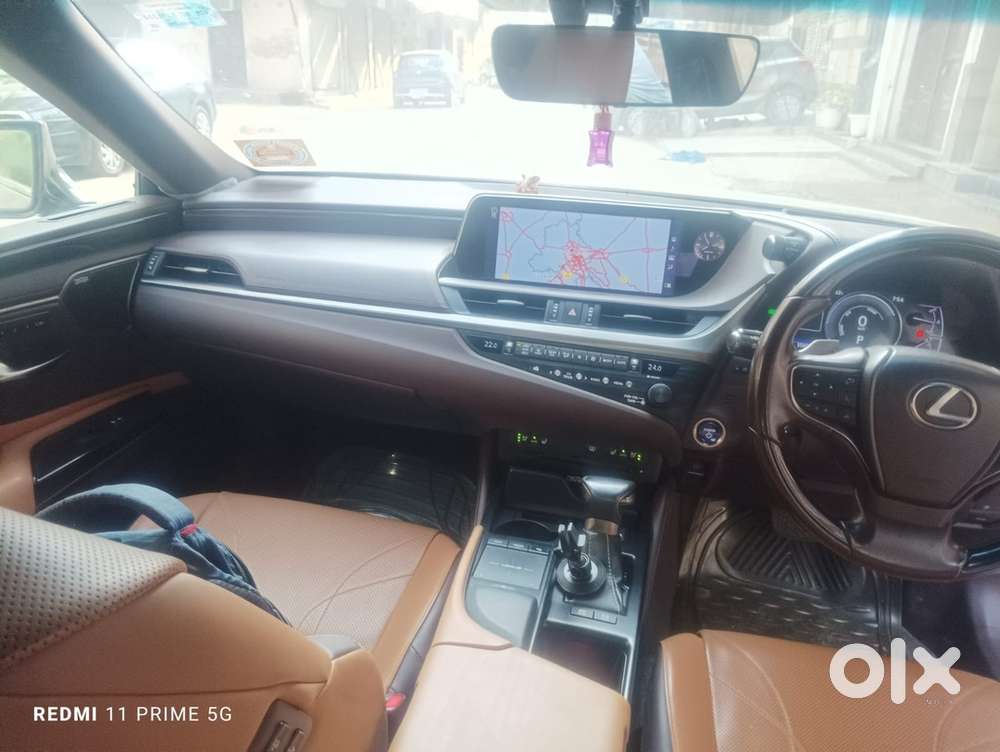 Lexus Es Hybrid 2019 Cbu, Vip Num, 1st Owner, Company Serviced
