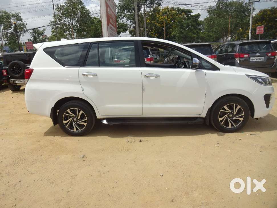 Toyota Innova Crysta 2.4 Vx Mt, 2022, Diesel