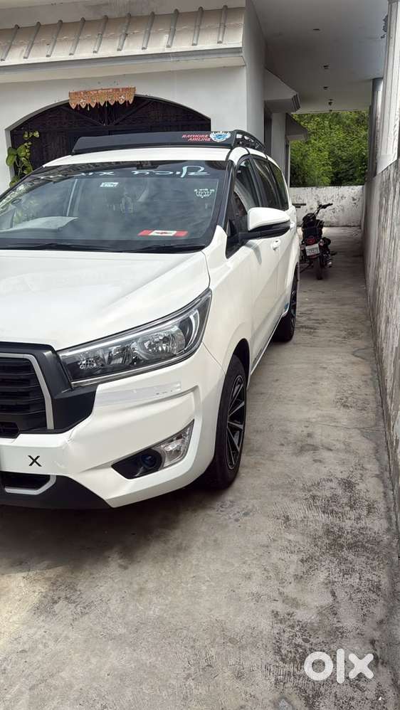 Toyota Innova Crysta 2.4 Gx 7-seater