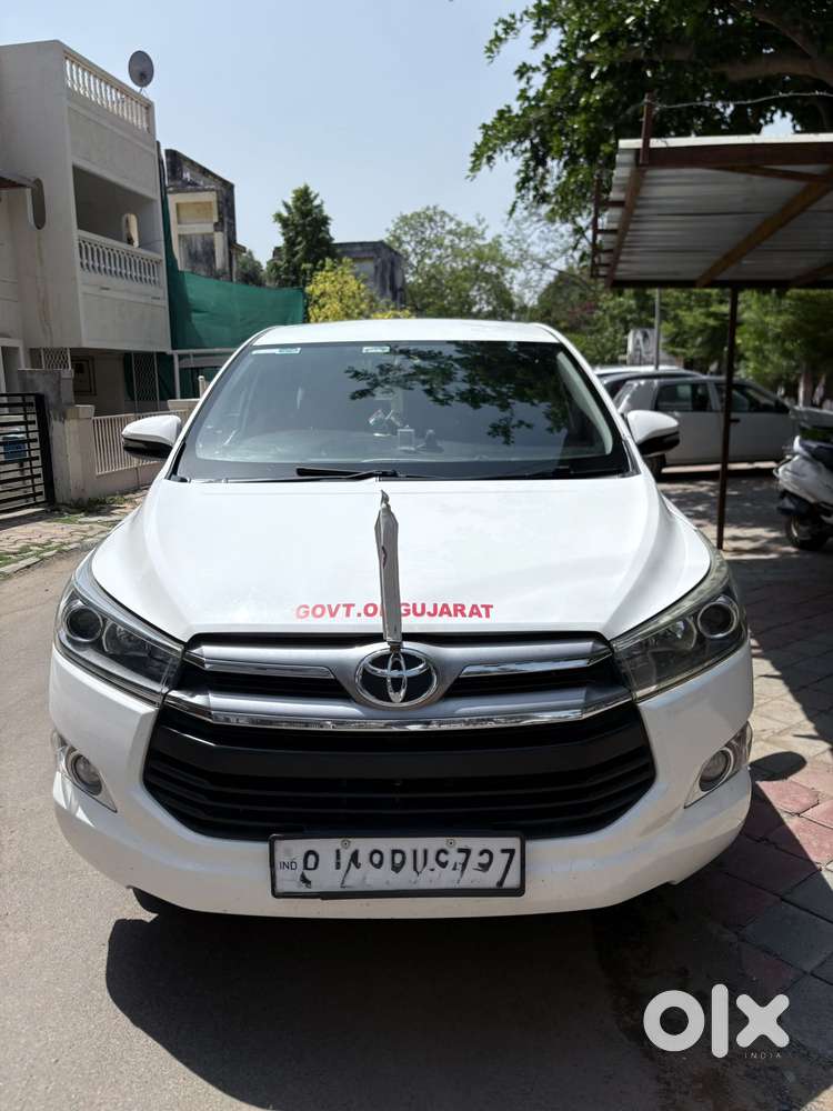 Toyota Innova Crysta 2.4 Vx Mt 8s, 2017, Diesel