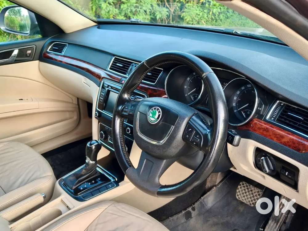 Skoda Superb 2013 Petrol 78000 Km Second Owner