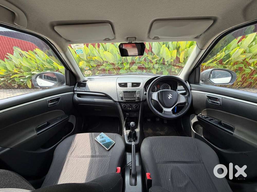 Maruti Suzuki Swift Vxi With Abs, 2015, Petrol