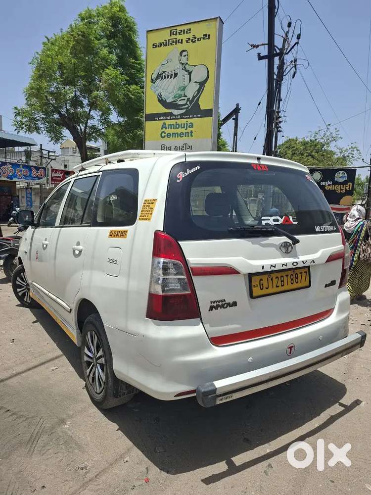 Toyota Innova 2015