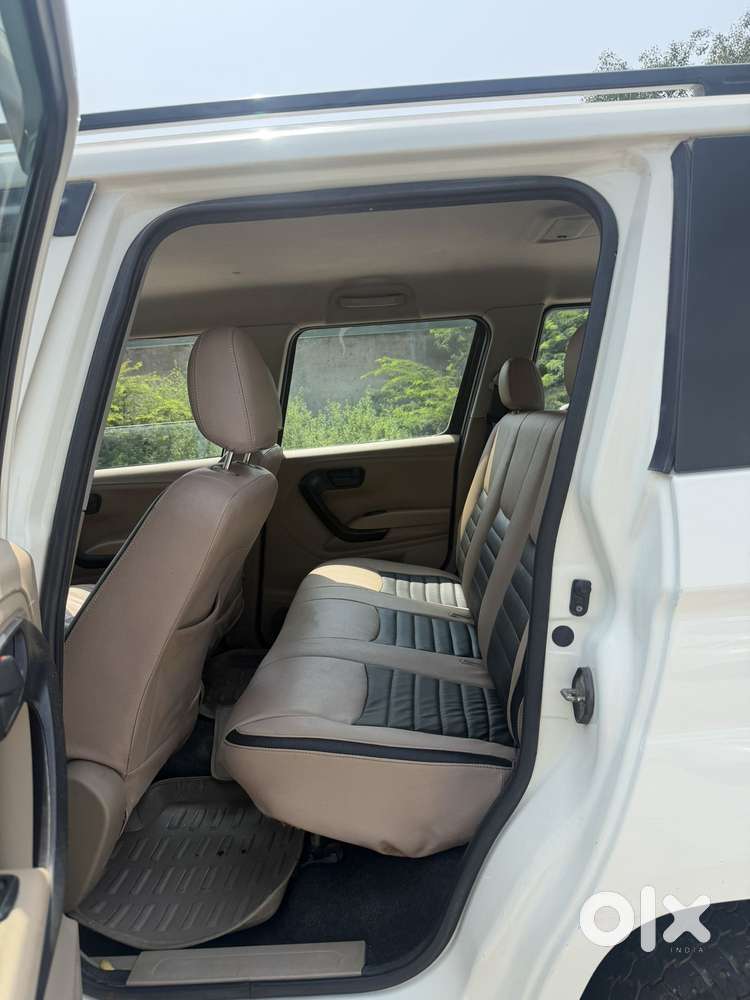 Mahindra Tuv 300 T6 Plus, 2017, Diesel