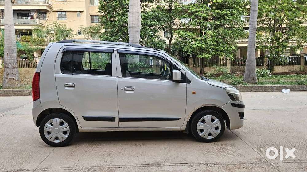 Maruti Suzuki Wagon R Vxi Amt1.2, 2017, Petrol