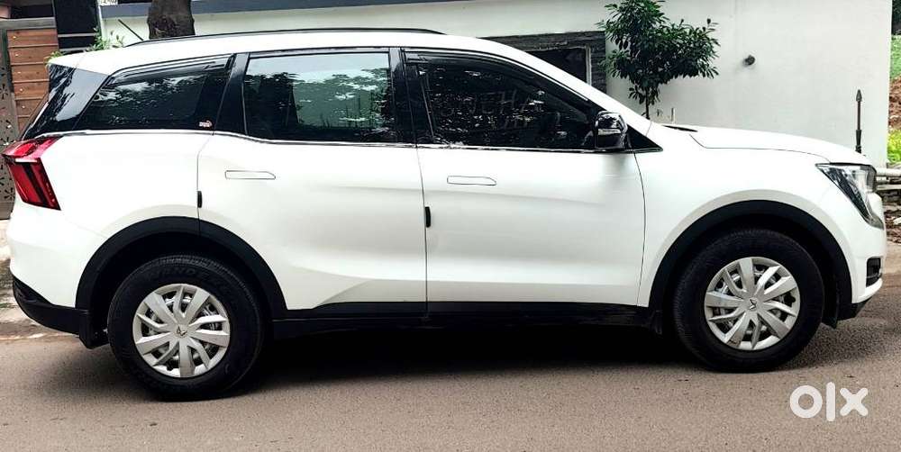 Mahindra Xuv700 2.2 Mx Diesel Mt 5 Str, 2022, Diesel