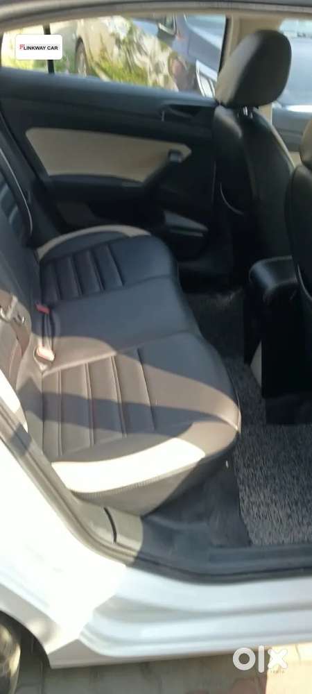 Skoda Slavia Active 1.0l Tsi Mt, 2022, Petrol