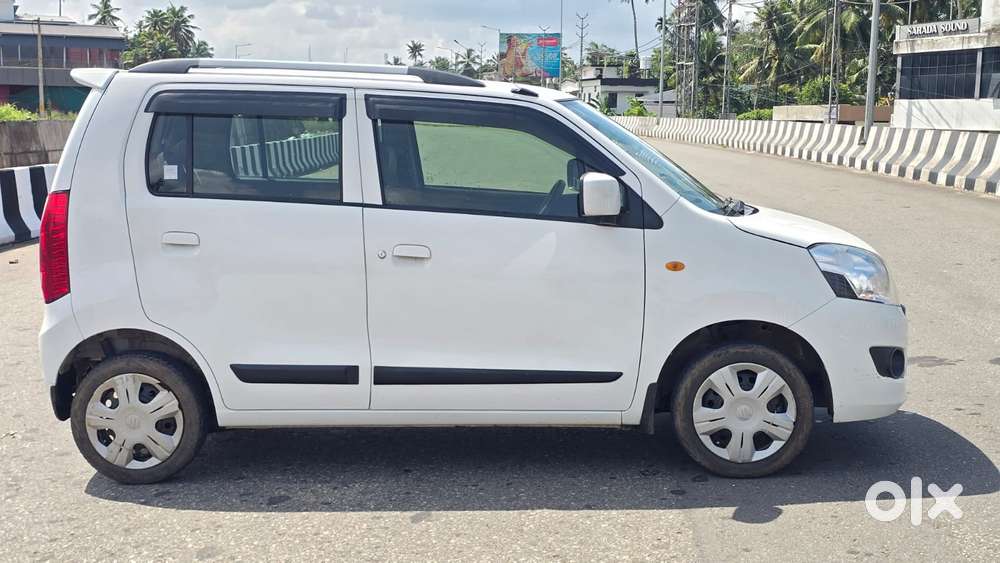 Maruti Suzuki Wagon R Vxi, 2017