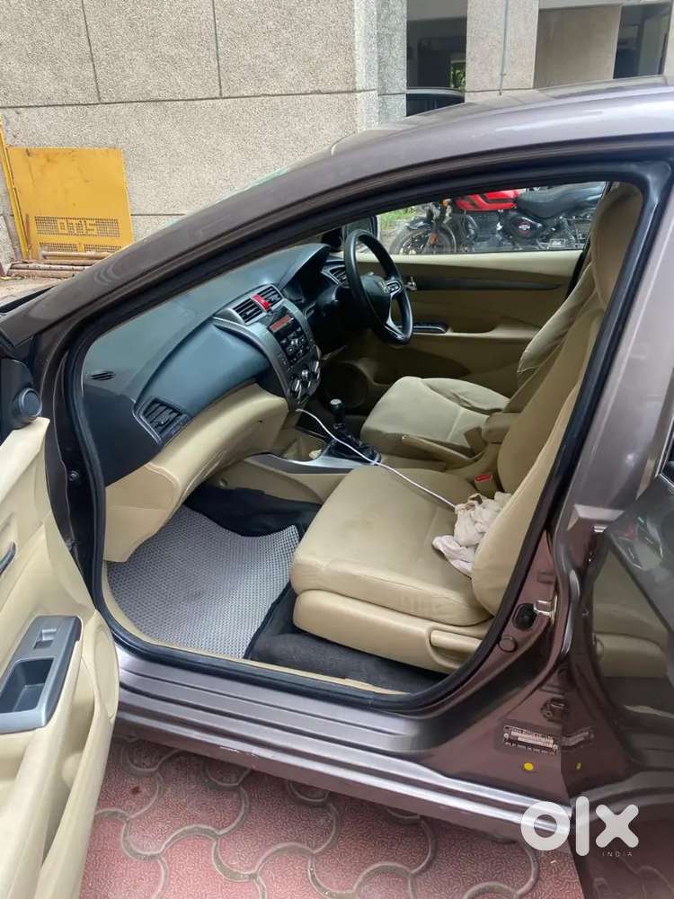 Honda City 2012 Model Petrol West Bengal Regd, Brokers Don't Call Me.
