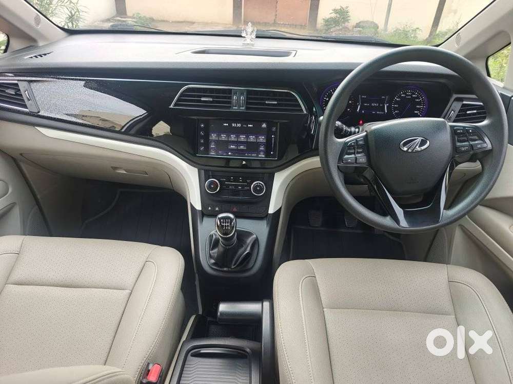 Mahindra Marazzo M8, 2018, Diesel