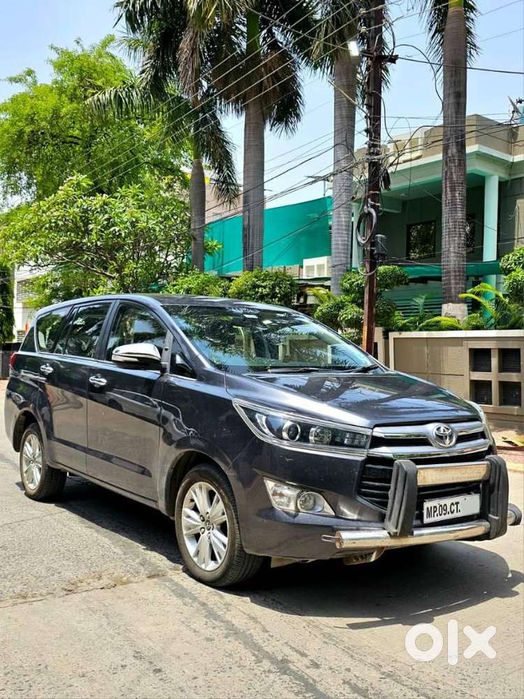 Toyota Innova Crysta 2.8z Automatic, 2016, Diesel