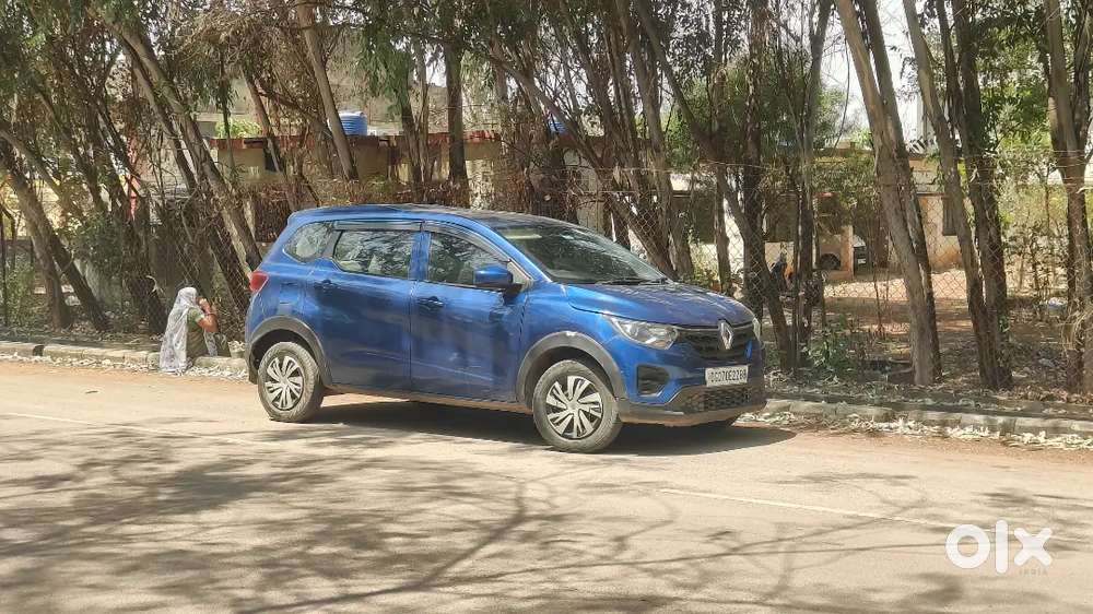 7 Seater Renault Triber 2021 Petrol