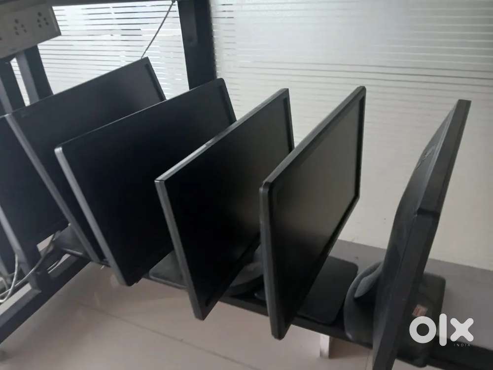 Lot of 20 desktop Monitors 100% working condition -  Ideal for office