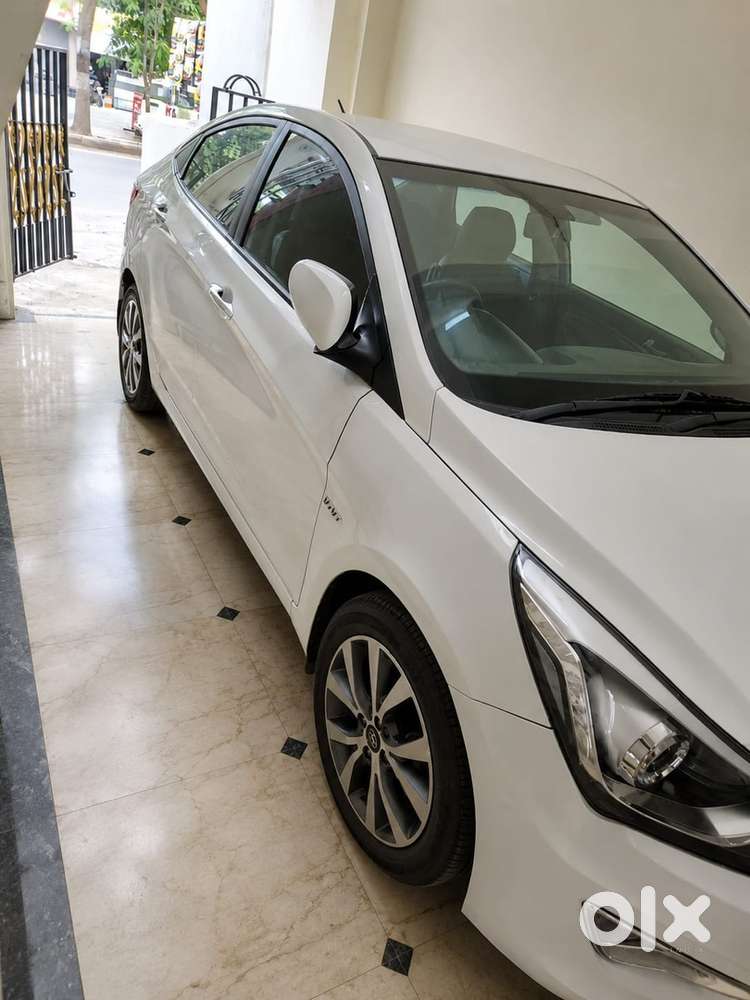 Hyundai Verna Petrol 2015