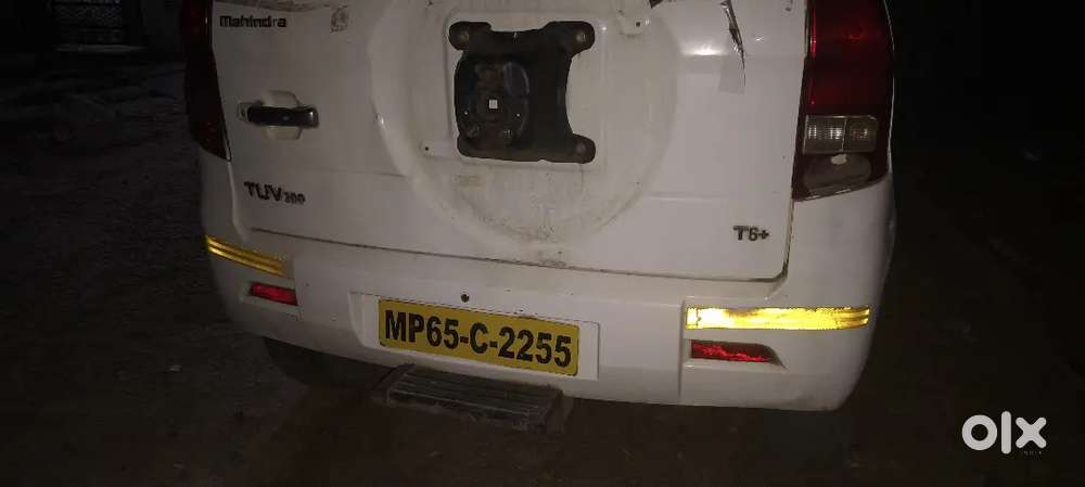 Mahindra Tuv 300 2017 Diesel Well Maintained