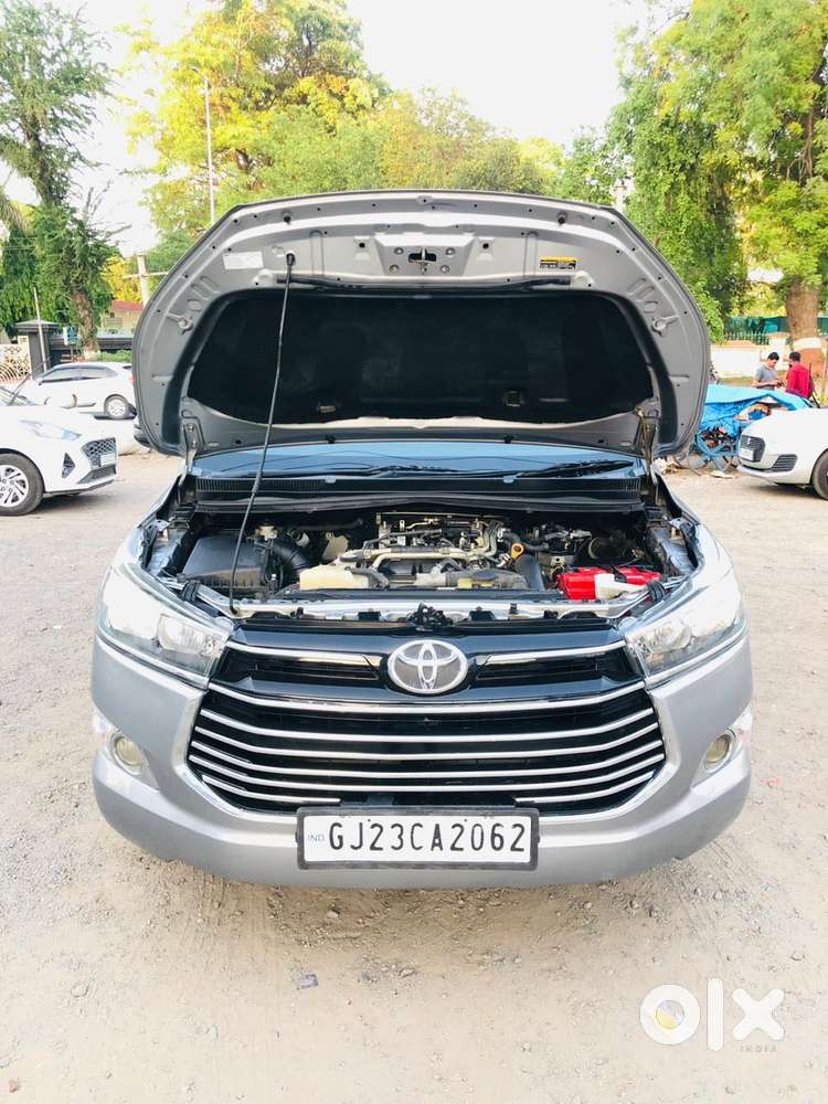 Toyota Innova Crysta 2.8 Gx At 8 Seater, 2017, Diesel
