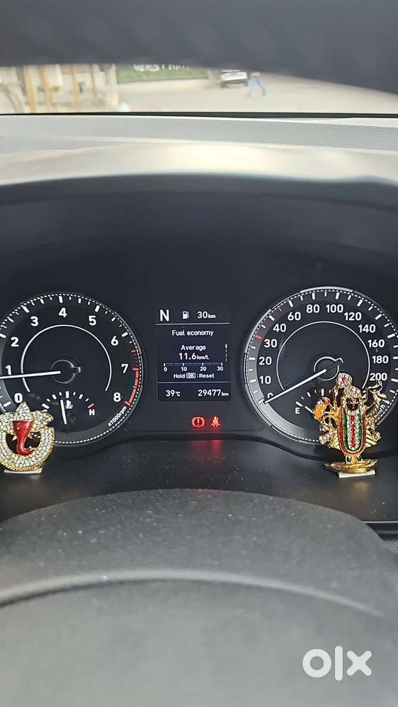 Hyundai Venue Petrol Automatic 2021