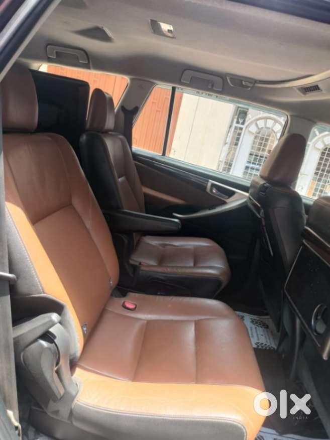Toyota Innova Crysta 2.8z Automatic, 2017, Diesel
