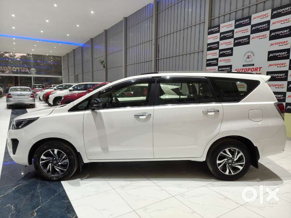 Toyota Innova Crysta