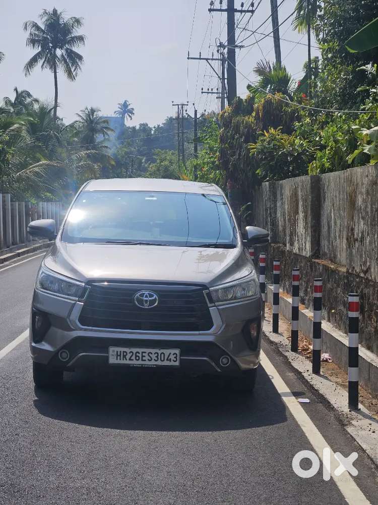 Innova Crysta 2.4 Automatic Bs6 Low Kilometers