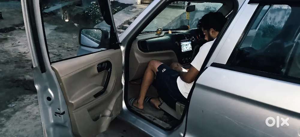 Mahindra Tuv 300 Plus 2018 Diesel Car