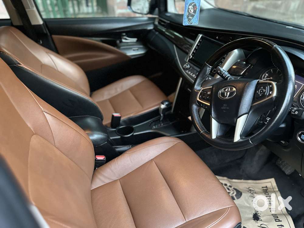 Toyota Innova Crysta [2020-ongoing] 2.4 Zx 7 Str, 2022, Diesel