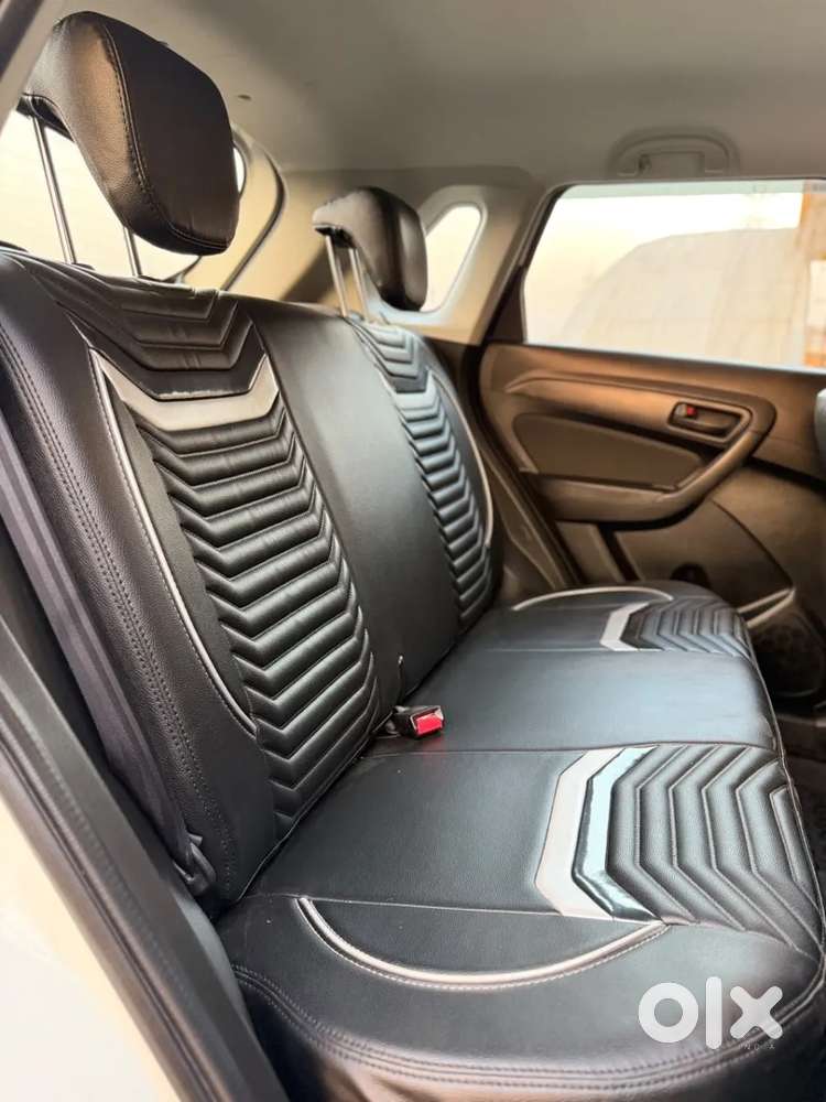 Maruti Suzuki Vitara Brezza 1.5 Vxi At, 2020, Petrol