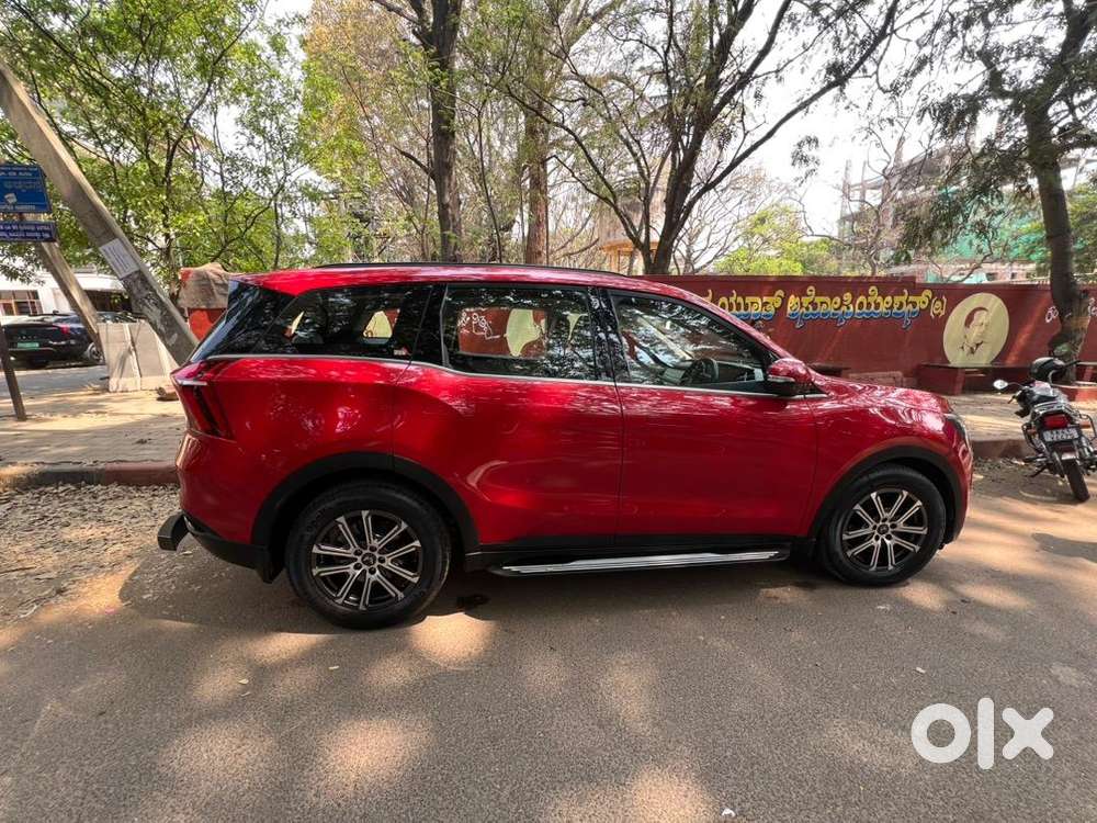 Mahindra Xuv700 2022 Petrol 33000 Km Driven