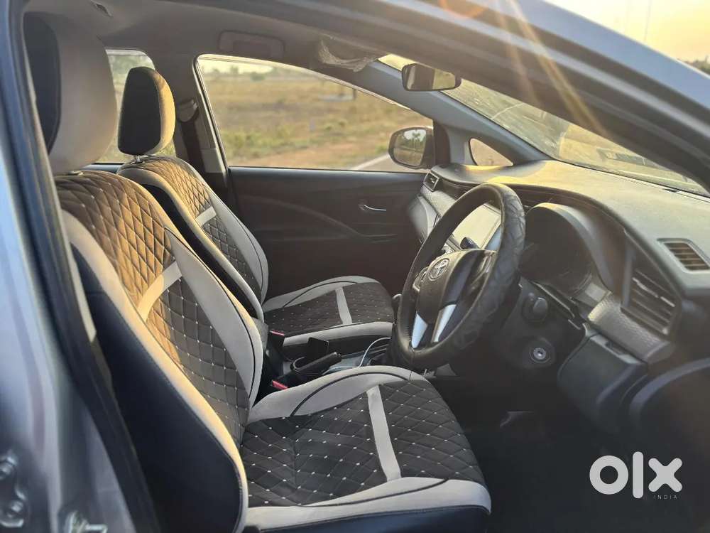 Toyota Innova Crysta 2018 Diesel 97000 Km Driven