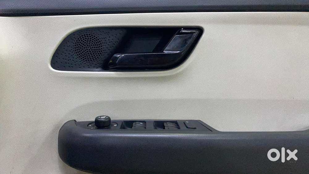 Tata Altroz 1.2 Xt, 2022, Petrol