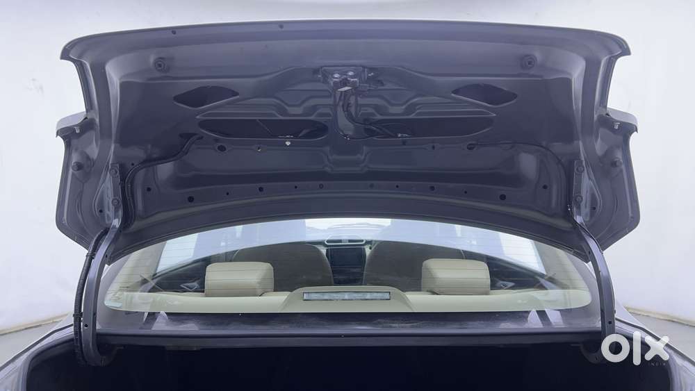 Maruti Suzuki Dzire Zxi Plus Ags, 2022, Petrol